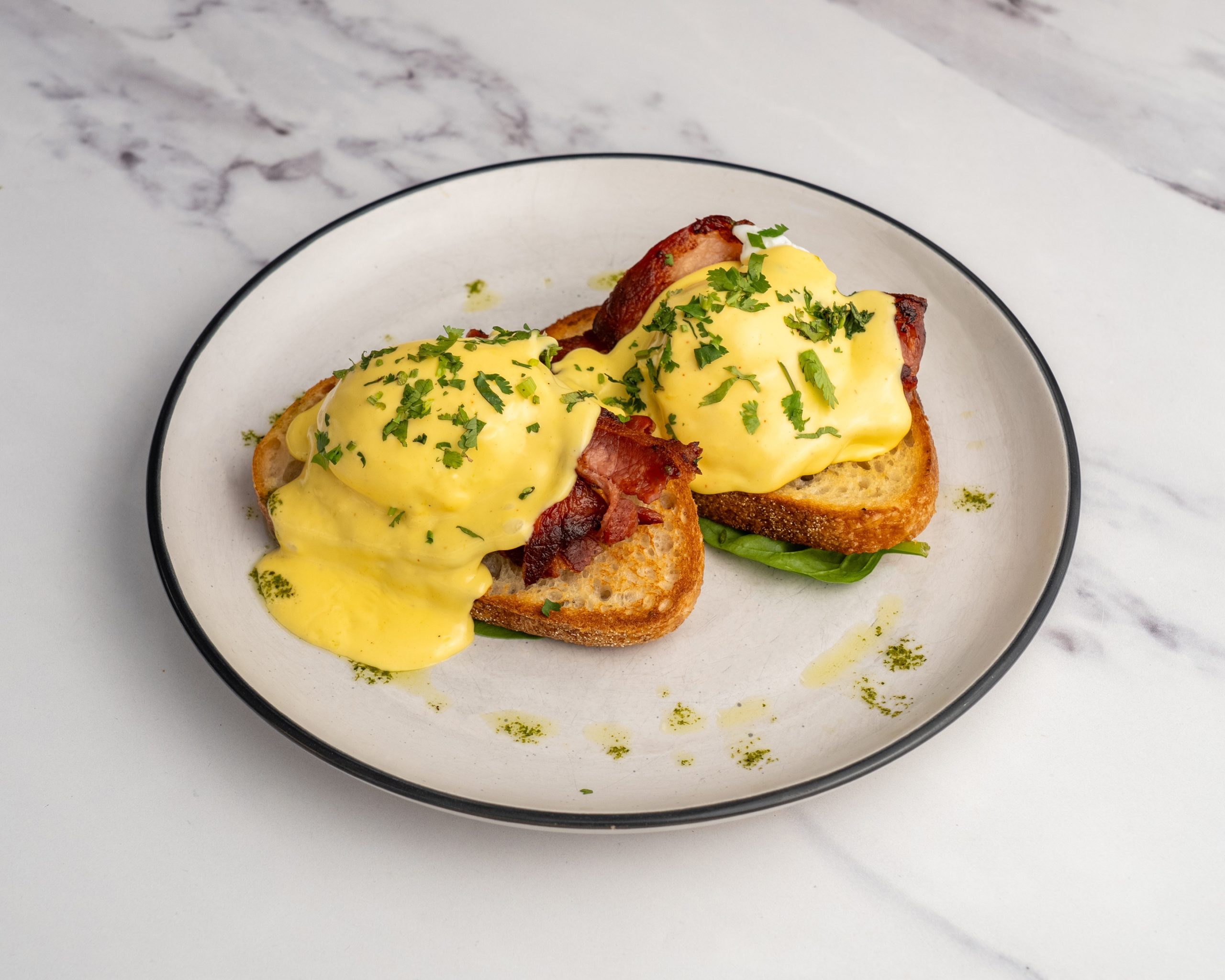 Beaches (Food, Espresso and Bar) _ Eggs Benny_2880x2304
